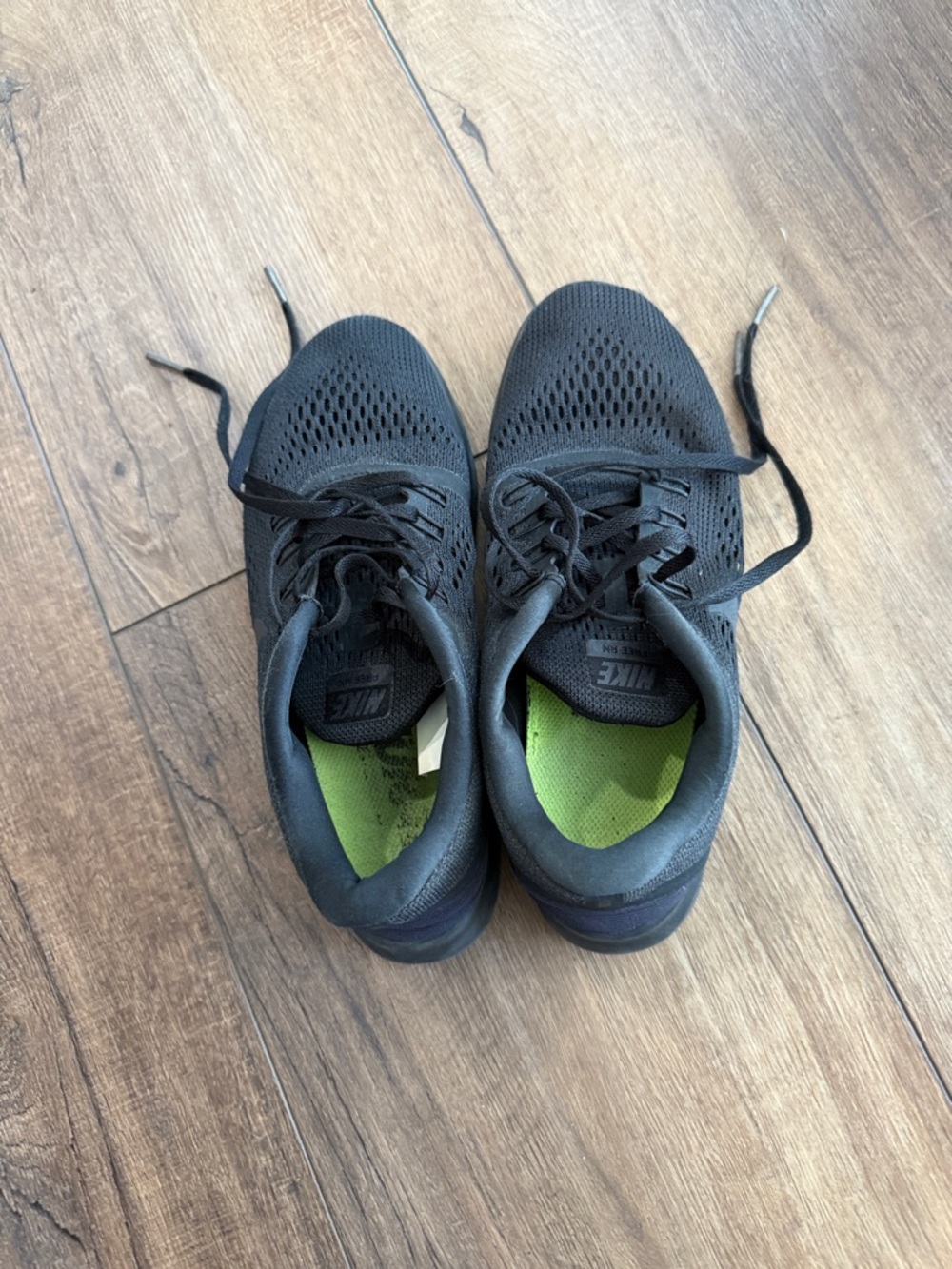 Nike women’s  Black Running Sneakers with Lime Insole